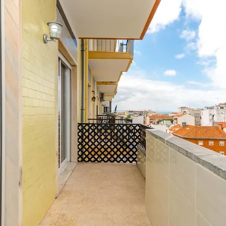 Apartman Lovely 2 Bedroom In Caparica Almada