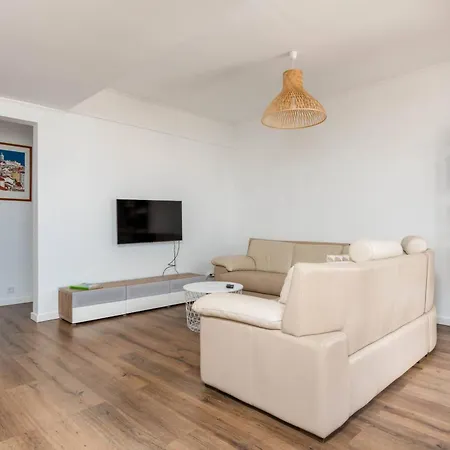 Lovely 2 Bedroom In Caparica Apartman *