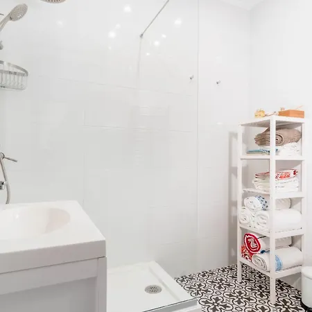 Lovely 2 Bedroom In Caparica 公寓 *