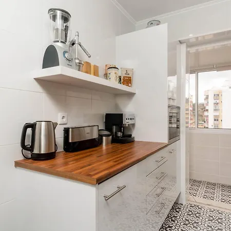 Lovely 2 Bedroom In Caparica 公寓 阿尔马达