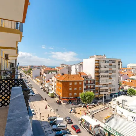 Lovely 2 Bedroom In Caparica Apartment
