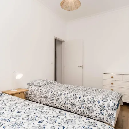 Lovely 2 Bedroom In Caparica 公寓