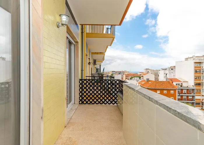דירה Lovely 2 Bedroom In Caparica אלמאדה