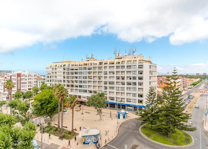 Lovely 2 Bedroom In Caparica דירה אלמאדה